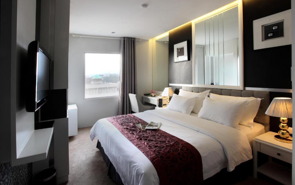Gino Feruci Braga By Kagum 4*